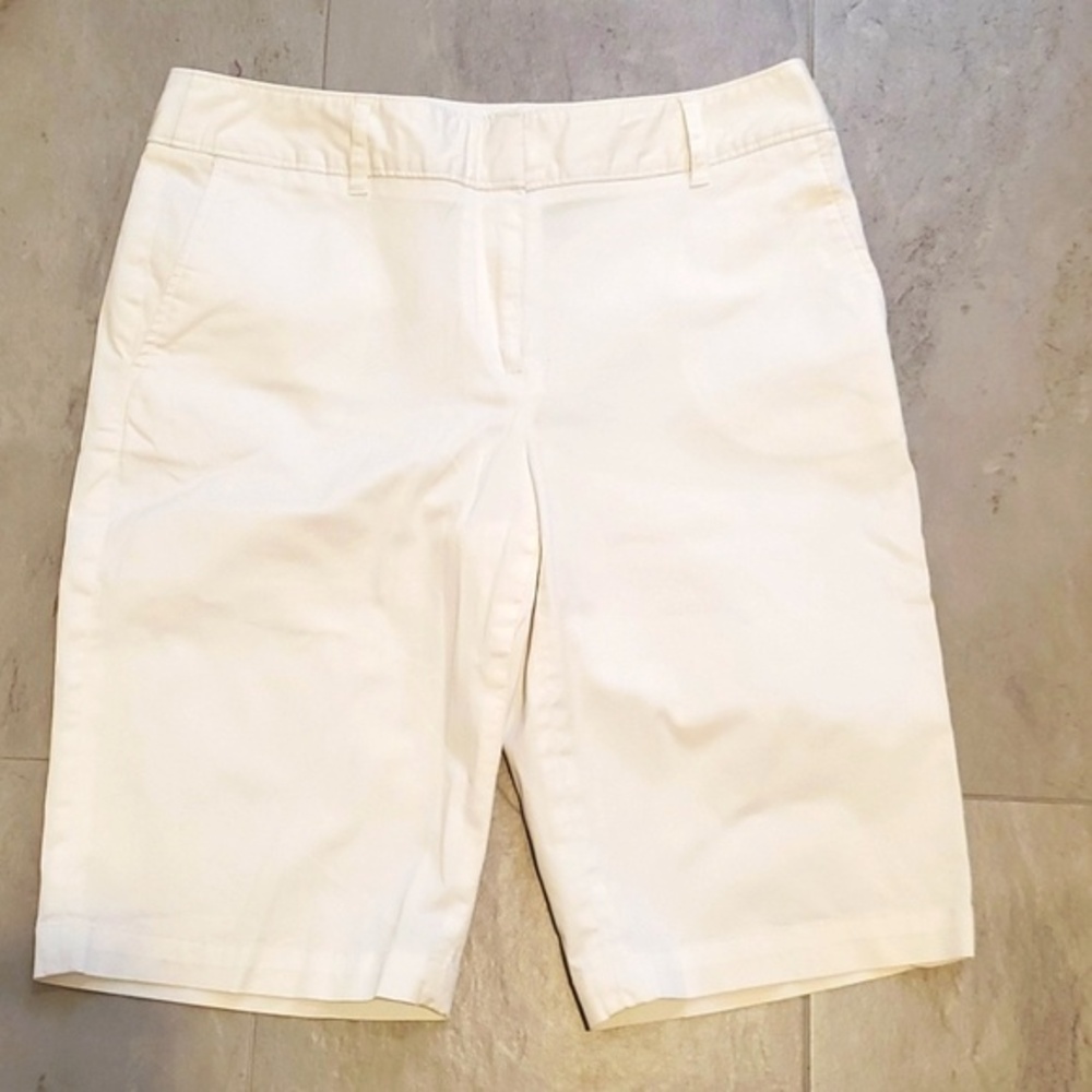 KENAR WHITE STRETCH COTTON LONG INSEAM BERMUDA SHORTS SIZE 8